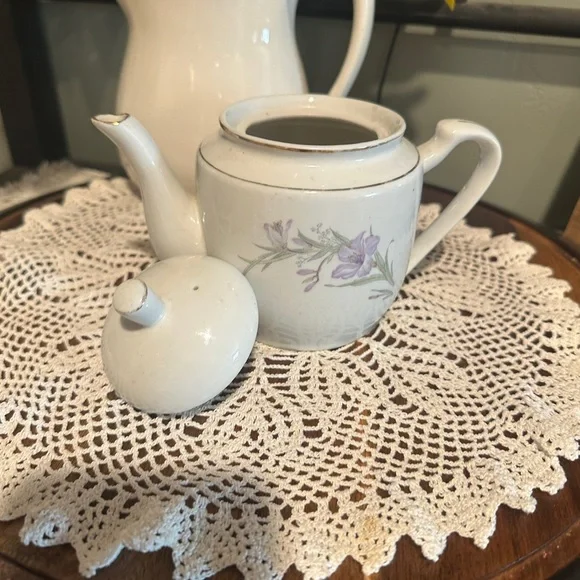 Floral White Teapot with Lid - Picture 2 of 6